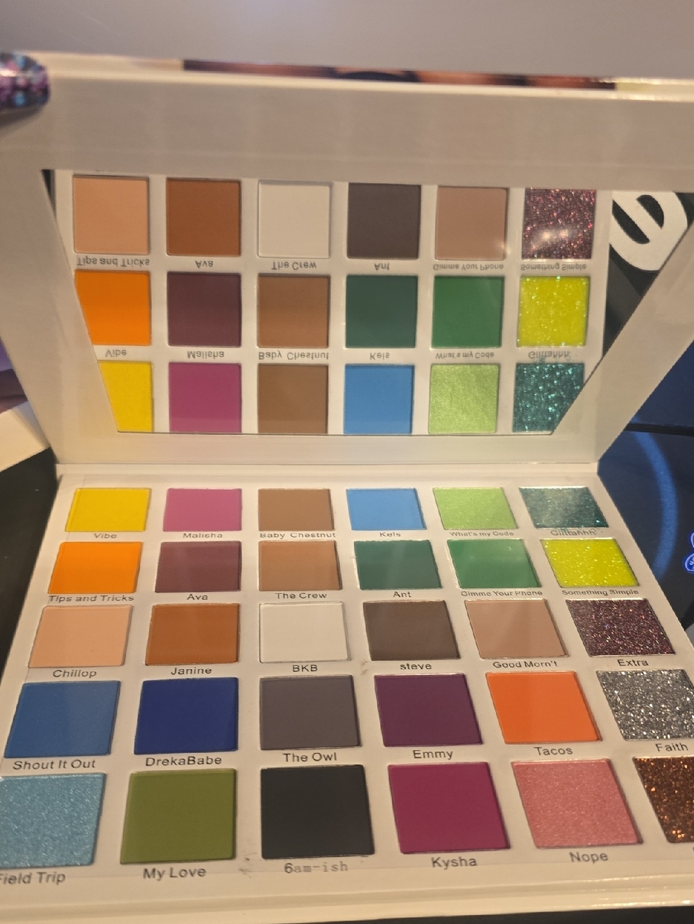Brittkbeauty Serenity Eyeshadow Palette - Multi-Color - Picture 2 of 4